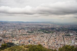 Como montei um roteiro leve por Bogotá em 3 dias: cafés, cerros e arte de rua