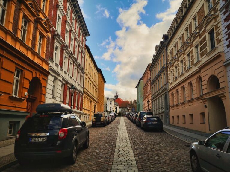 Como planejar a logística perfeita para uma viagem de carro pela Europa: dicas e rotas imperdíveis
