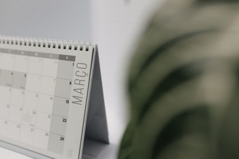 Guia prático para criar um cronograma de viagem: como organizar suas atividades e aproveitar ao máximo cada destino