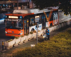Os 10 melhores aplicativos de transporte para viajantes: como se locomover com facilidade em países estrangeiros